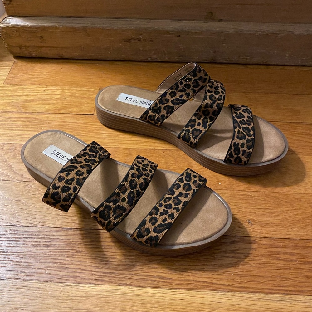 Never Worn Steve Madden Sandals